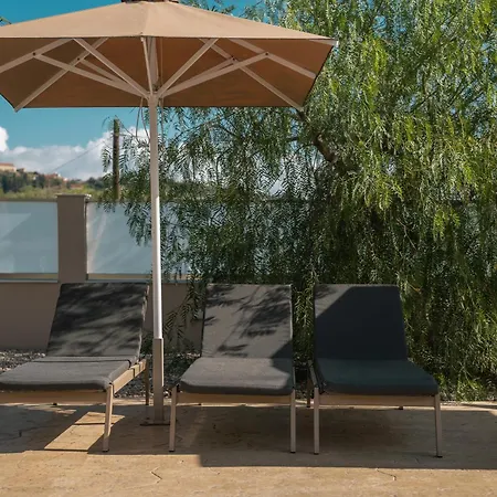 ヴィラ Amelia トラガキオン